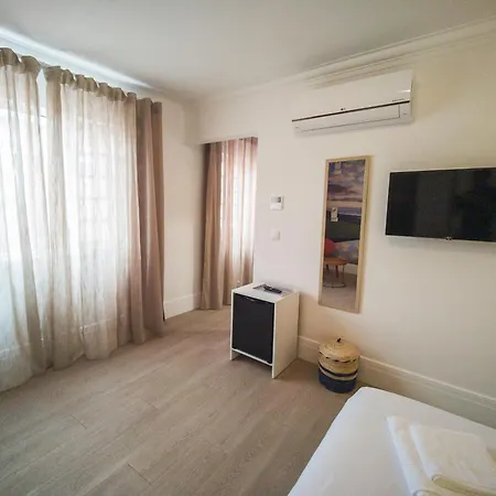 Hostel Aurora Angra do Heroismo