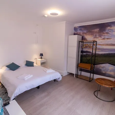 Hostel Aurora Angra do Heroismo