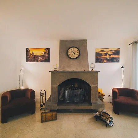 بيت شباب Aurora أنغرا دو إِراويزو