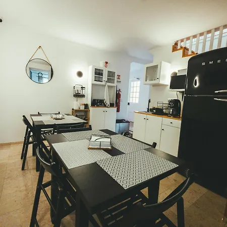 Aurora Hostel, Suites, Quartos E No Coracao De * Angra do Heroismo