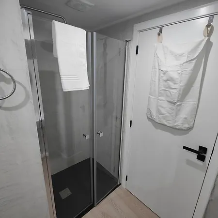 Aurora Hostel, Suites, Quartos E No Coracao De Hostel Angra do Heroismo