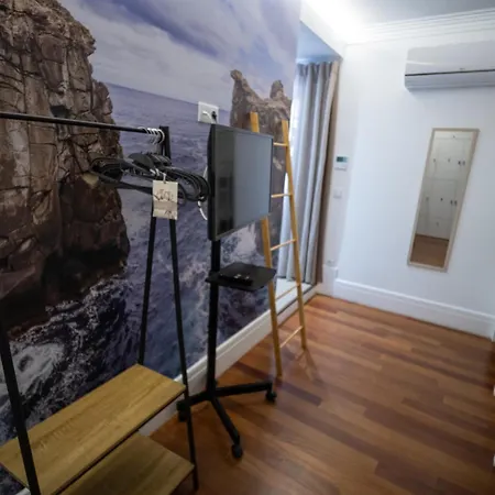 Aurora Hostel, Suítes, Quartos E Dormitórios No Coração De Angra do Heroísmo