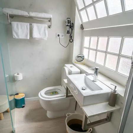 Aurora Hostel, Suítes, Quartos E Dormitórios No Coração De *