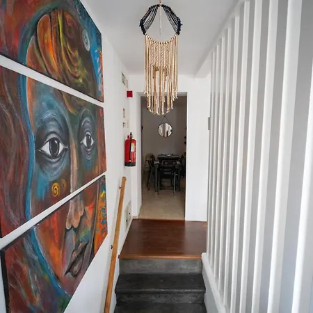 Hostal Aurora Hostel, Suítes, Quartos E Dormitórios No Coração De