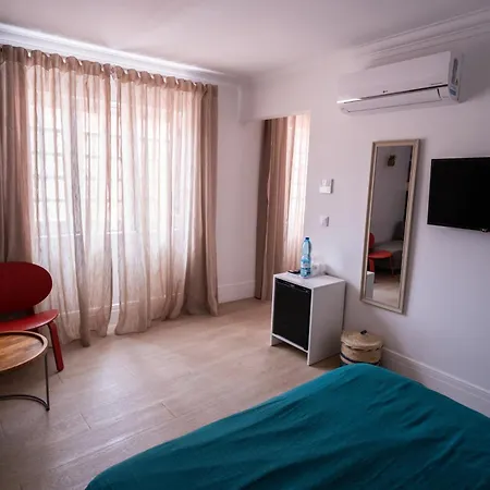 Aurora Hostel, Suítes, Quartos E Dormitórios No Coração De * Angra do Heroísmo