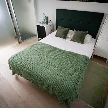 Hostal Aurora Hostel, Suítes, Quartos E Dormitórios No Coração De *
